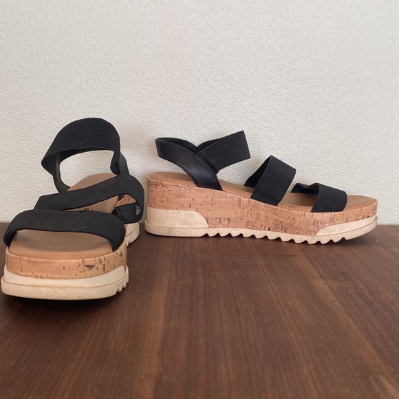 Black Strappy Platform Sandals - Picture 2 of 4